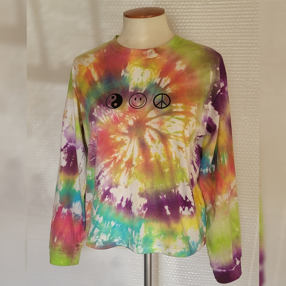 Justify crop tee with custom tie die